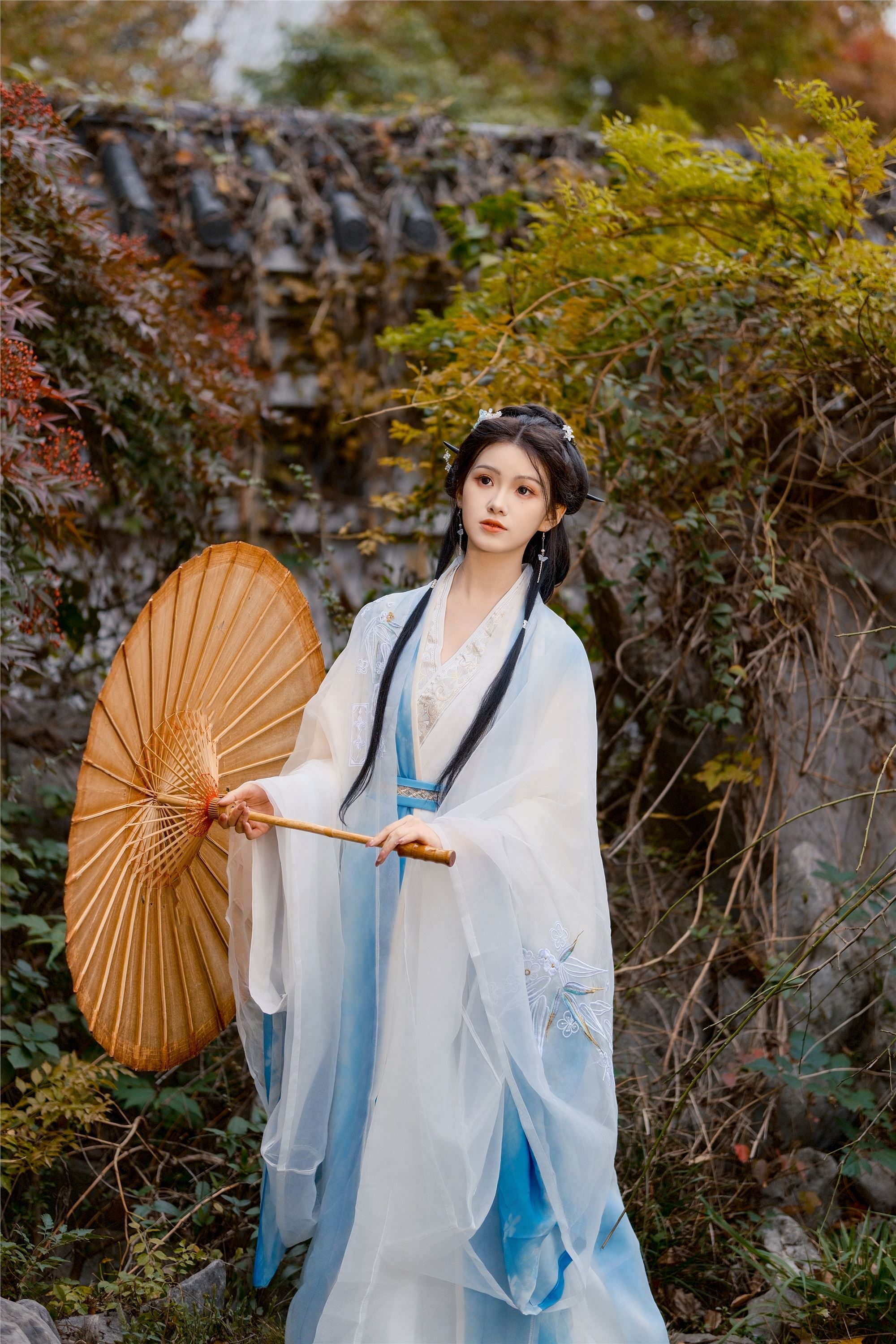 YITUYU艺图语 2025.01.24 秋意阑珊 悦璃